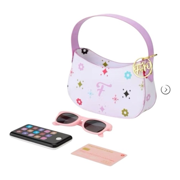 🎄CHRISTMAS GIFTS🎄 NWT-FAO SCHWARTZ-GIRLS SOHO HANDBAG WITH ACCESSORIES - Picture 2 of 9